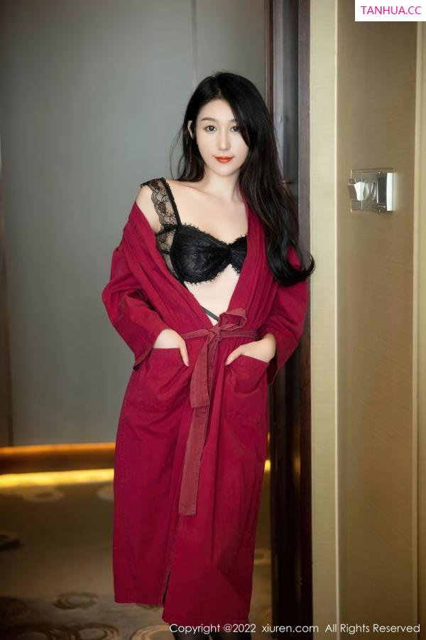 微微酱  [XiuRen]高清写真图 2022.09.22 No.5624 薇薇酱第8张图片